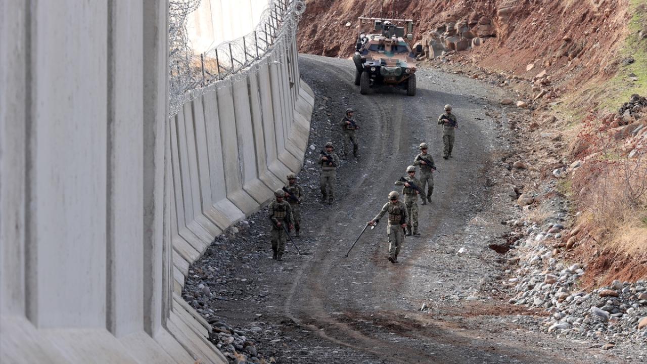 Irak Sınırına 2 Bin 152 Metre Güvenlik Duvarı Inşa Edildi (3)