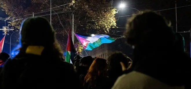 İtalya’da Anlamlı Yürüyüş Filistin'deki Soykırımı Durdurun (1)-1