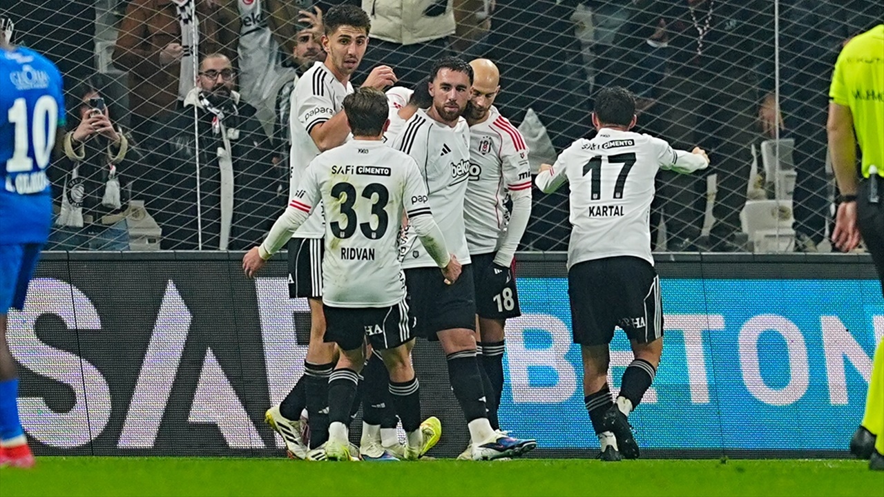 Kartal Devreye Galibiyetle Girdi Rashica Attı, Beşiktaş 3 Puanı Kaptı 3