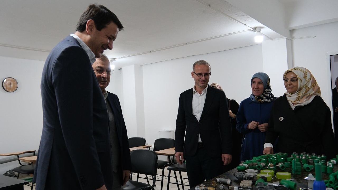 Lübnan’da Prof. Dr. Necmettin Erbakan Meslek Edindirme Eğitim Merkezi Açıldı 12