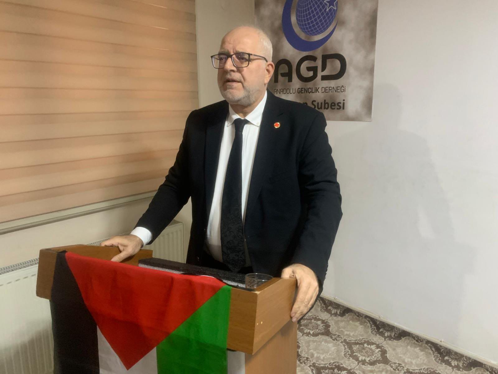 Millet Açlıkla Boğuşurken Gündem Papa Yapılıyor (1)