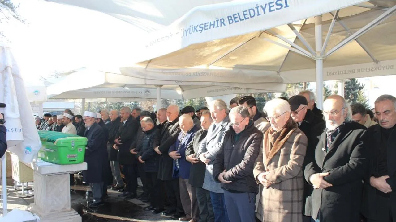 Necmettin Nursacan Es Acisi 3