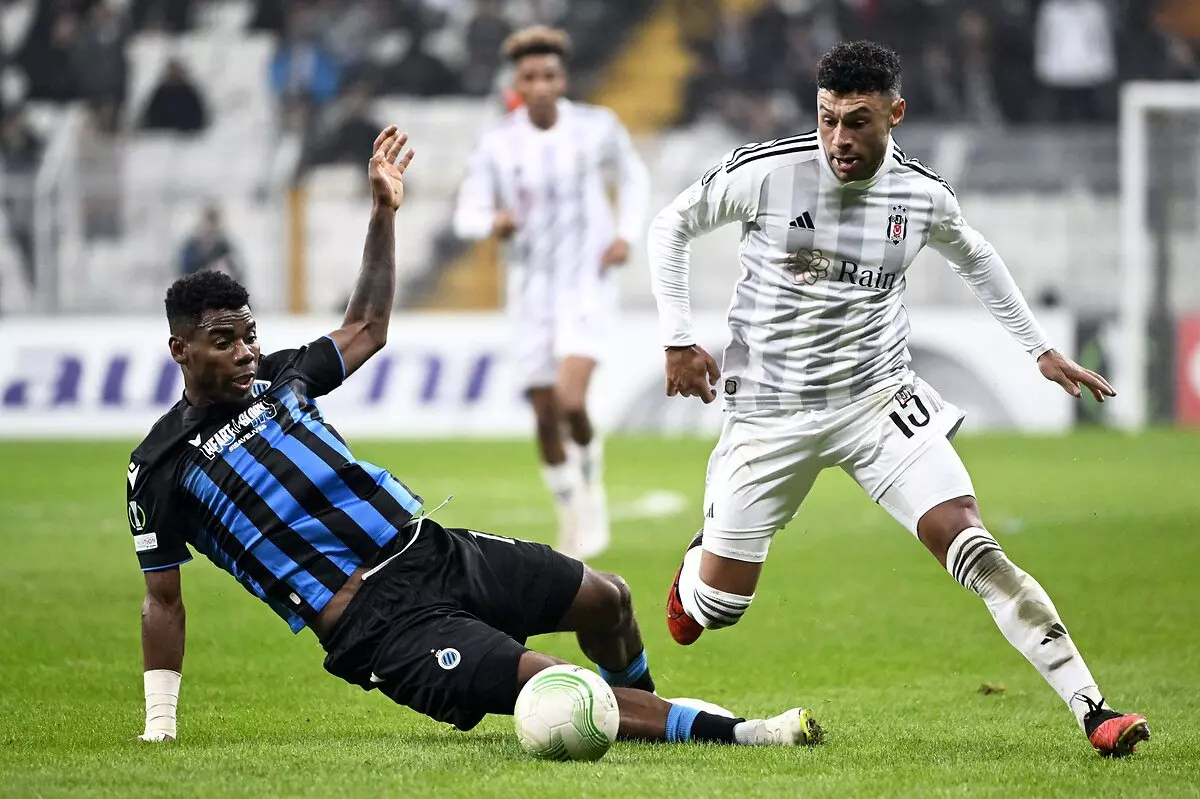 Okan Buruk'a Galatasaray'dan 20 Milyonluk Hediye! Raphael Onyedika Kimdir Piyasa Değeri Ne Kadar (4)