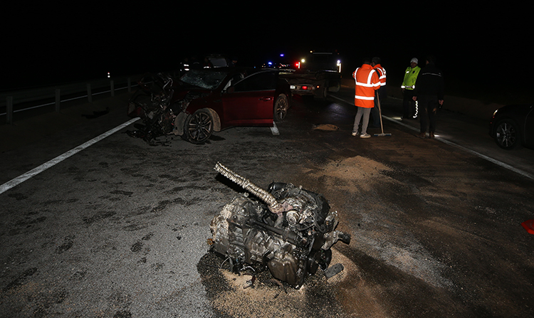 Polisin Dur Ihtarına Uymadı Faciaya Neden Oldu 5 Kişi Öldü! (2)