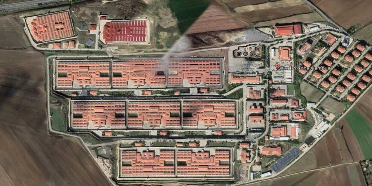 Silivriye Devasa Durusma Salonu Yapiliyor Toki Ibb Davasi Oncesinde Ise Basladi