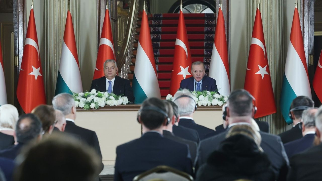 Türkiye–Macaristan Ilişkilerinde Yeni Dönem 16 Anlaşmaya Imzalar Atıldı!T