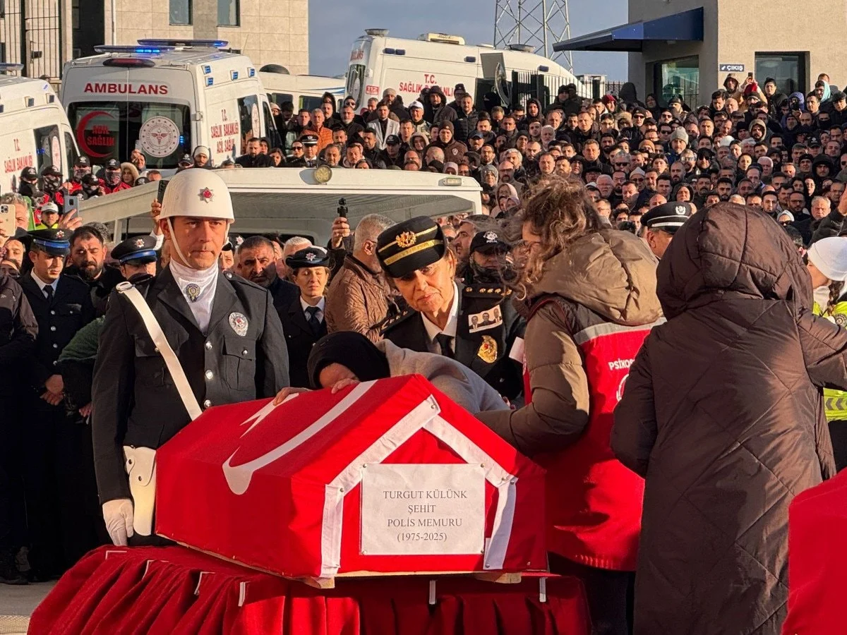 Yalova'da Şehit Düşen 3 Vatan Evladı Ebediyete Uğurlandı! (3)