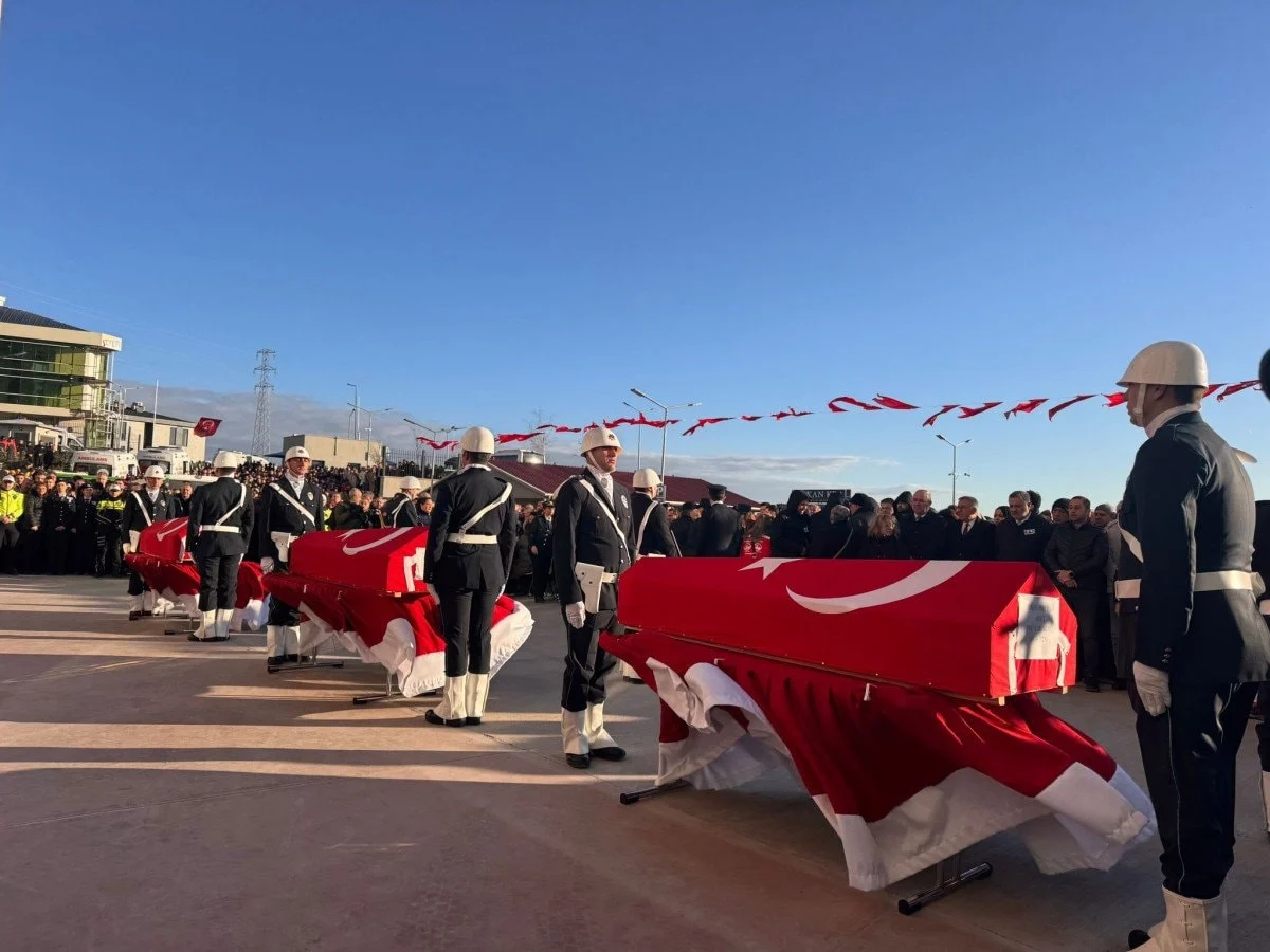 Yalova'da Şehit Düşen 3 Vatan Evladı Ebediyete Uğurlandı! (7)