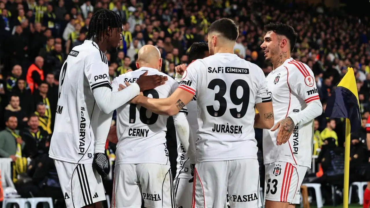 Beşiktaş'tan Slavia Prag'a Giden Futbolcu Kim (4)