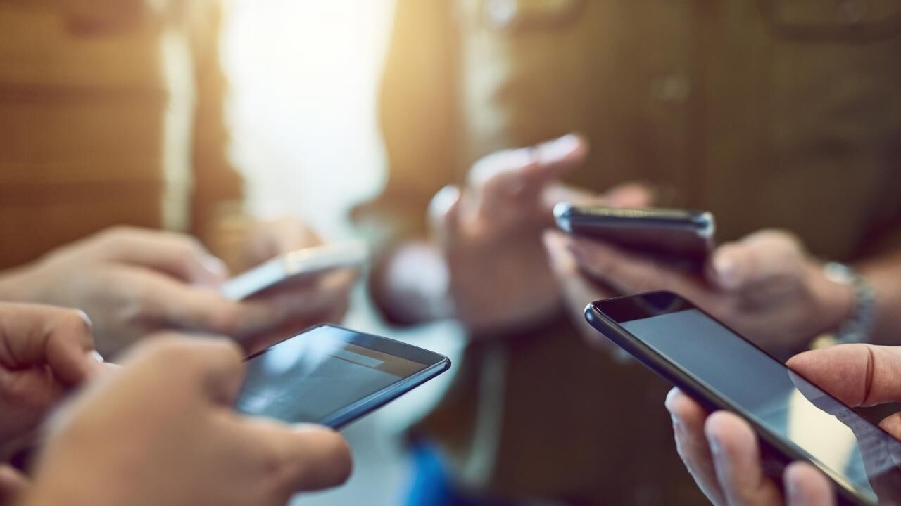 Cep Telefonu Alacaklar Dikkat! O Marka Cep Piyasasından Çekildiğini Duyurdu Şimdi Ne Olacak (1)-1