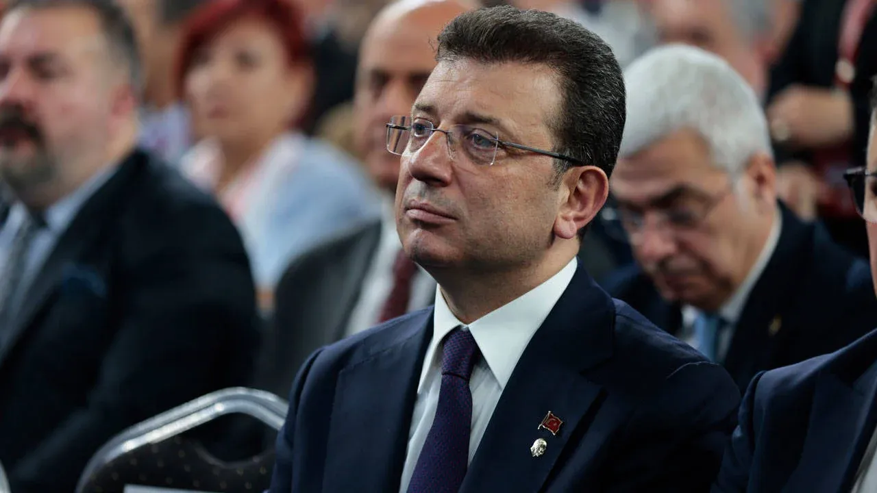 Ekrem Imamoglunun Savcilara Hakaret Davasi Dustu