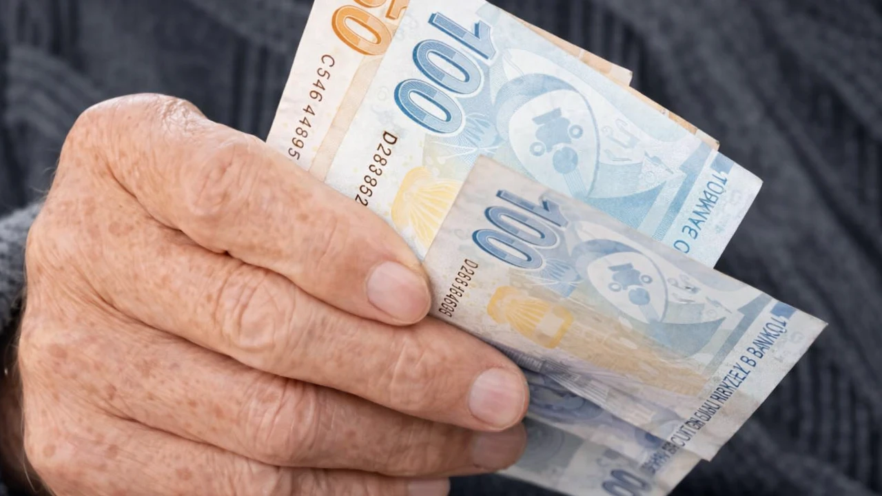 Emekli Maaşı Düzenlemesi Meclis’ten Geçti Açlık Sınırının 10 Bin Tl Altında Kaldı! (4)