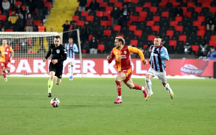 Galatasaray Trabzonspor Maçında Skandal! Hiç Kimse Fark Etmedi (15)
