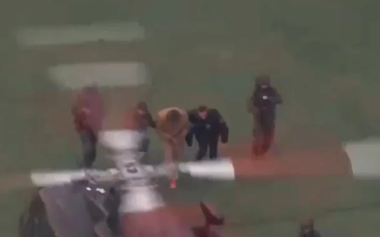 Maduro Kelepçeyle Mahkemeye Götürülüyor! İşte Dikkat Çeken O Görüntüler (8)