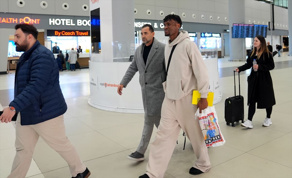 Trabzonspor Yeni Transferine Kavuştu! İşte Ilk Görüntüler (7)