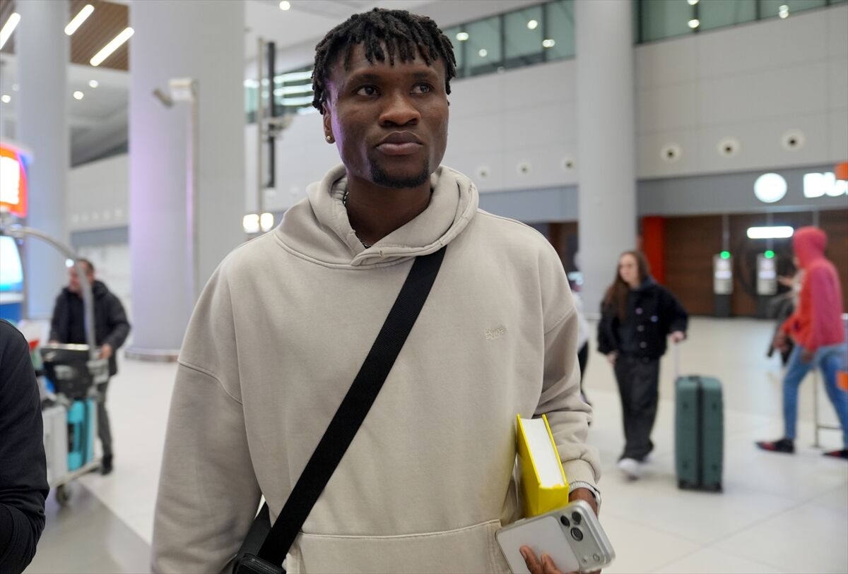 Trabzonspor Yeni Transferine Kavuştu! İşte Ilk Görüntüler (8)