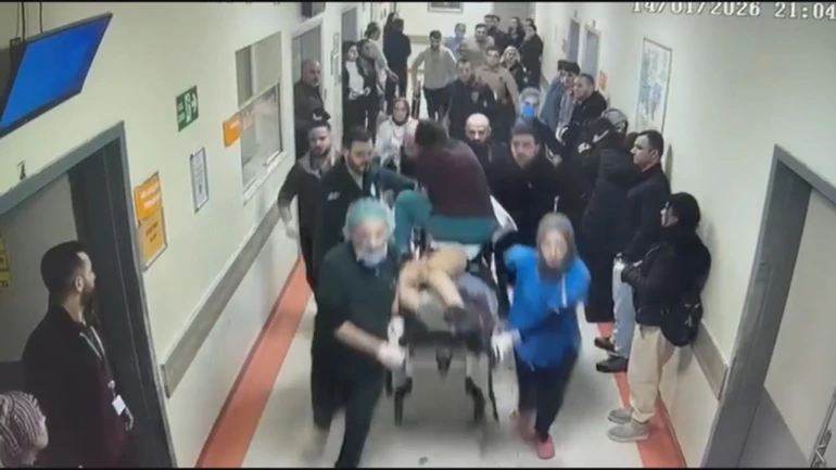 Türkiye'yi Ağlatan Ölümde Yeni Görüntüler Çıktı Atlas'ı Yaşatmak Için Sedye Üstünde Çırpınmış (1)