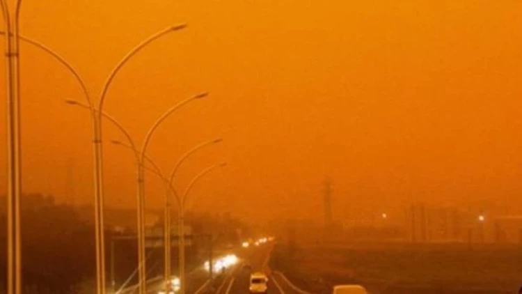 Arabayı Yıkayan Yandı Çamur Yağmuru Ve Fırtına Alarmı! (2)-1