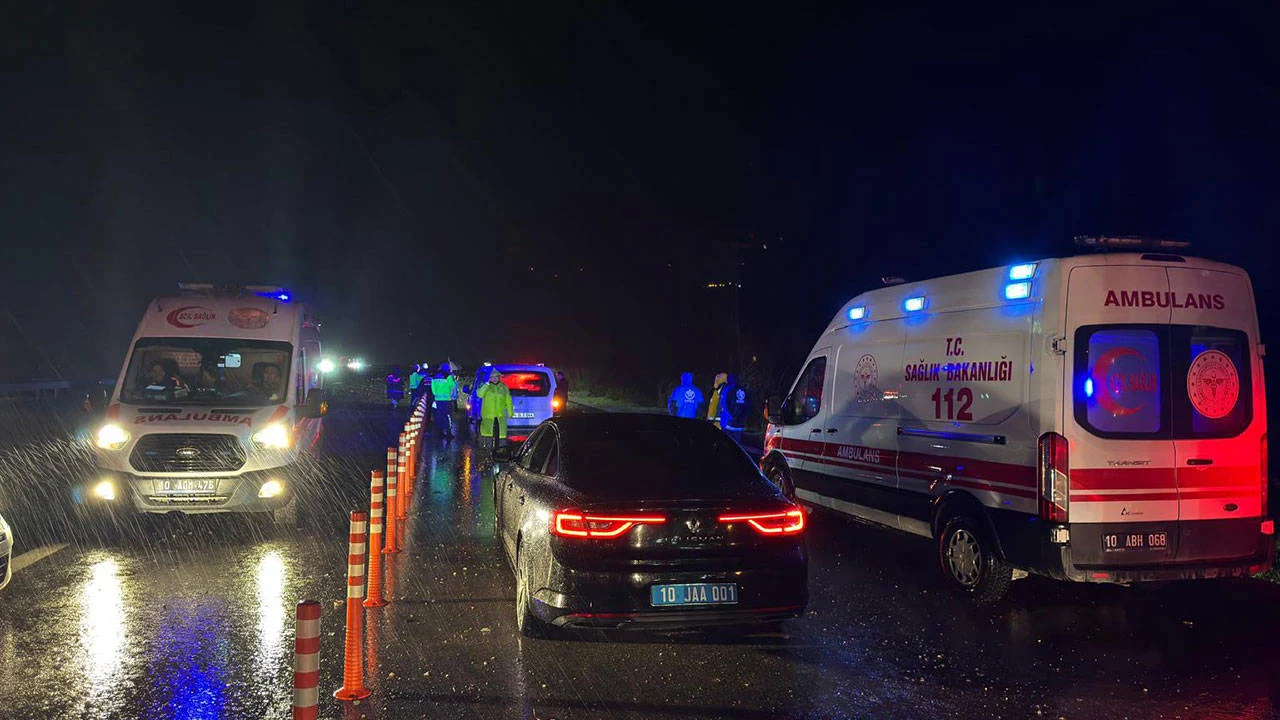 Balıkesir’de Kahreden Haber F 16 Düştü, 1 Pilot Şehit Oldu!-5