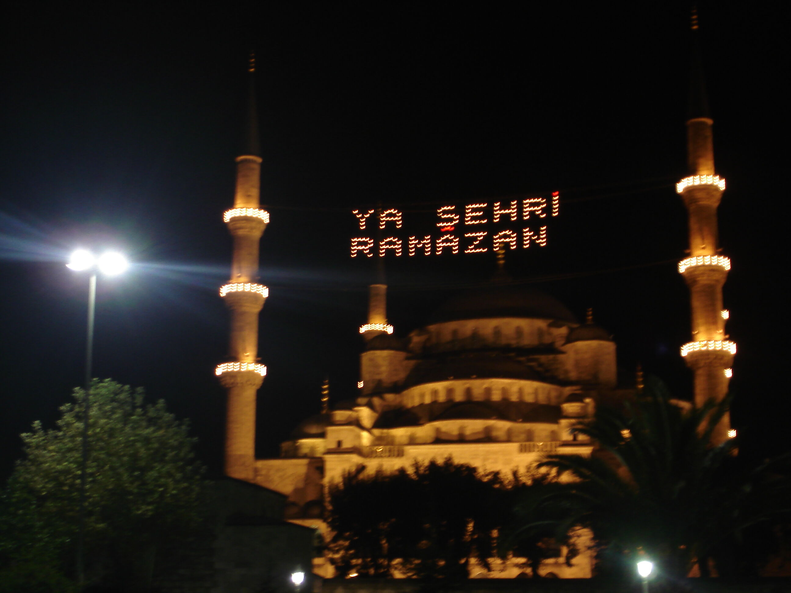 Istanbul. Sultanahmet. Blue Mosque. Ramazan.02