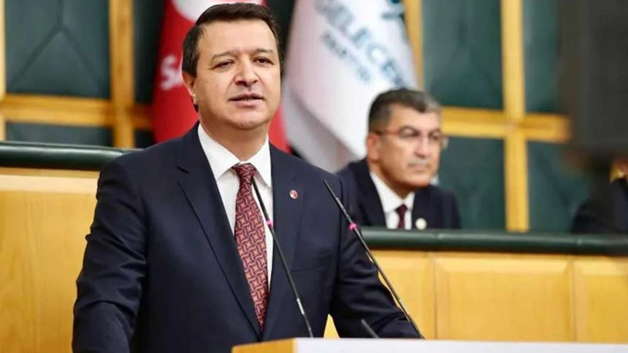 Arıkan'dan FSM Köprüsü'ndeki ABD bayraklı ışıklandırmaya tepki: Bu millete yaşattığınız utancı temizleyemezsiniz