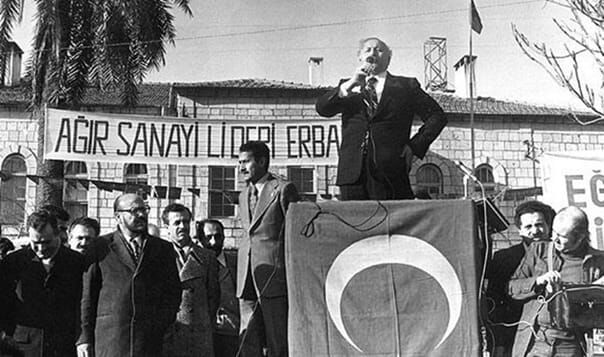 Mühendis Tevfik Kılınç, Mühendis Necmettin Erbakan'ı Milli Gazete'ye Anlattı Erbakan Hoca Dışa Bağımlılığı Bitirmek Için Fabrika Yapan Fabrikalar Kurdu! (6)