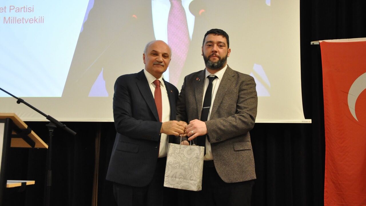 Münih Saadet Erbakan Hoca'yı Dualarla Yad Etti 3