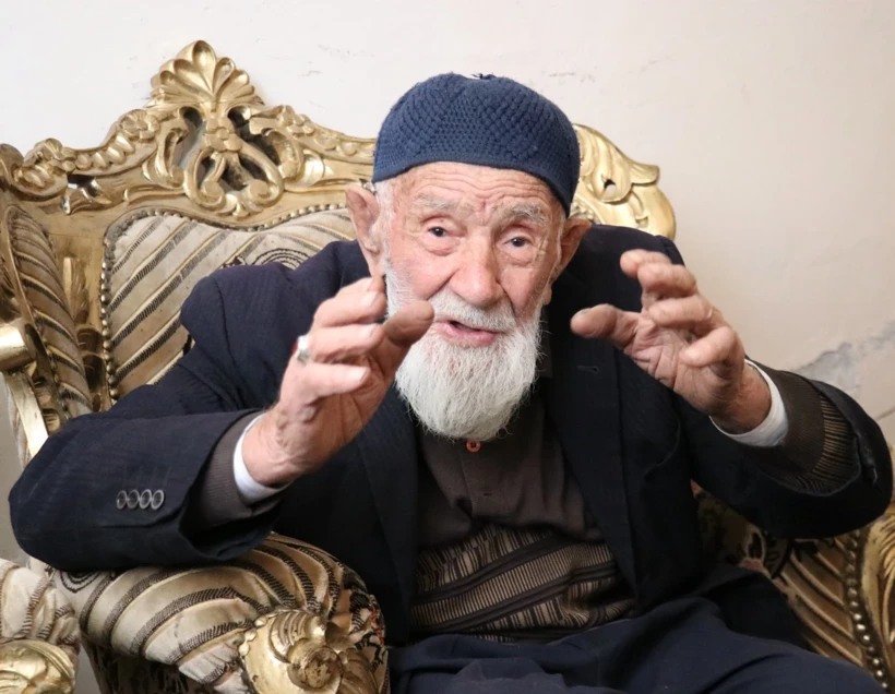 99’Luk Kaya Dede Gençlere Taş Çıkartıyor Tek Ilaç Bile Içmiyor (2)