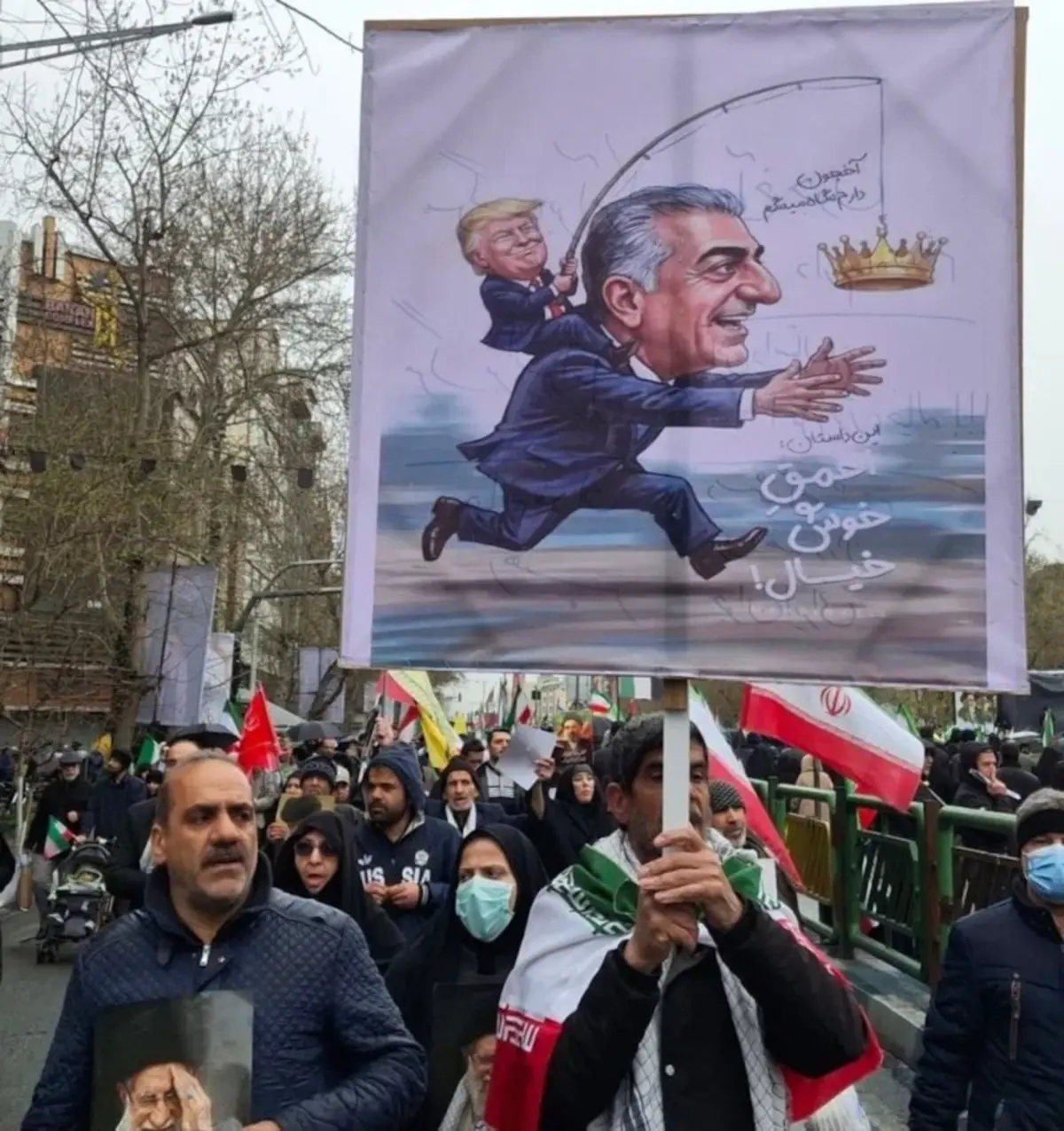 Batı’nın Piyonu Pehlevi’ye İran Tokadı Yamyamlar Demokrasi Getiremez!