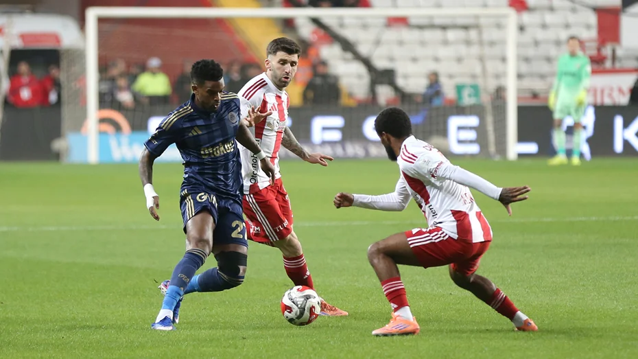 Fenerbahçe'de Bir Deprem Daha! (1)