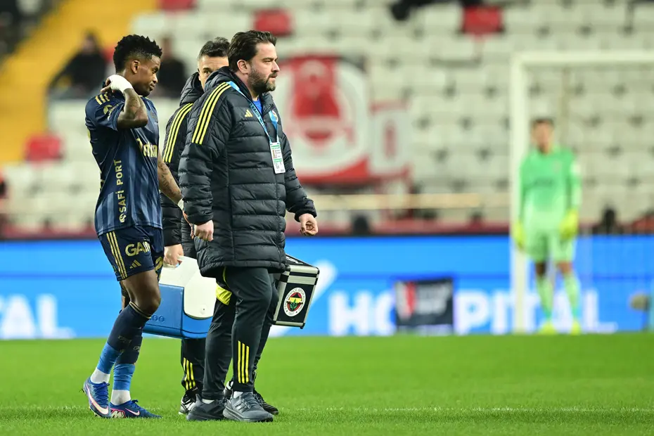 Fenerbahçe'de Bir Deprem Daha! (4)