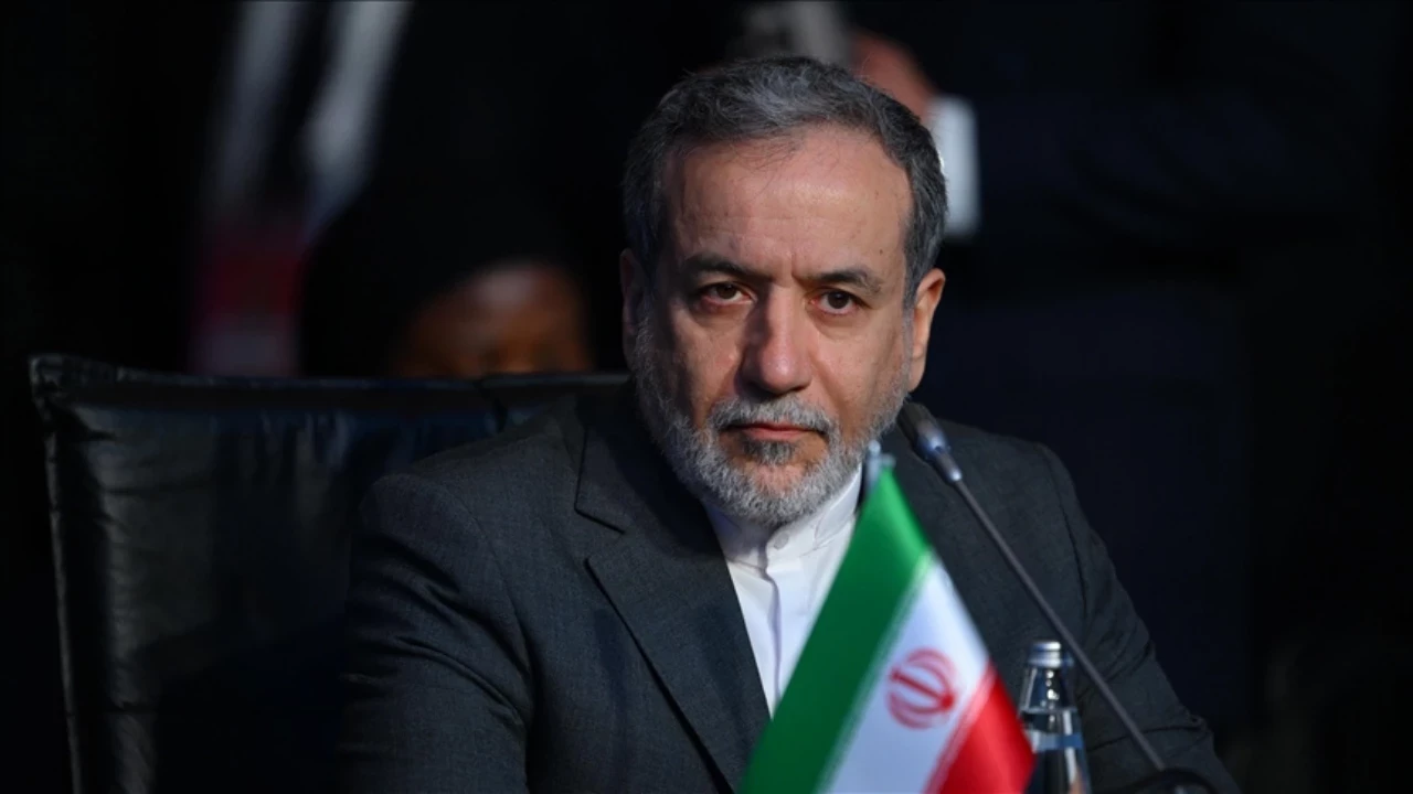 Iran Disisleri Bakani Arakci Biz Asla Ateskes Ya Da Muzakere Talep Etmedik Rvzh