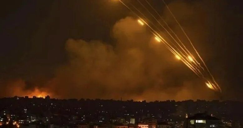İran'dan 5 Ülkeye Intikam Füzesi Yağmuru (1)-1