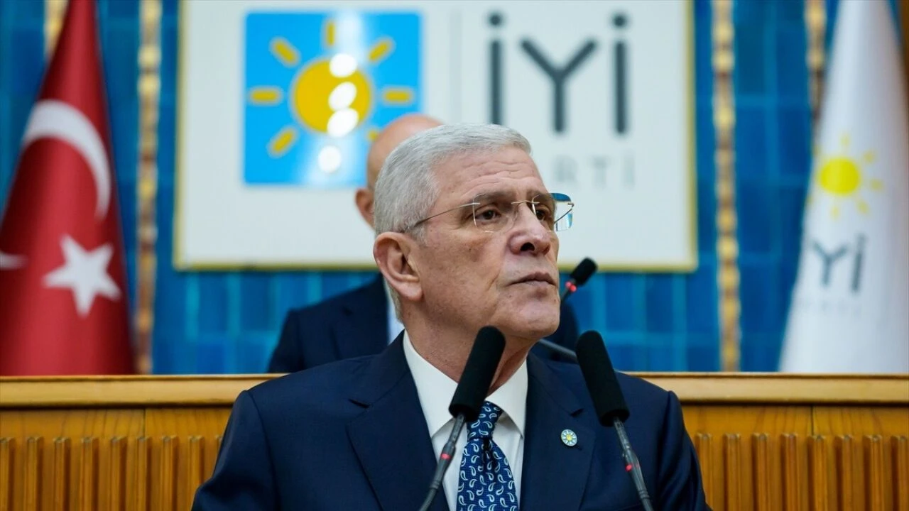 İyi̇ Parti Lideri Dervişoğlu Gündemi Değerlendirdi Nato'nu Patriotları Devreye Girecekse, S 400 Masalını Neden Anlattınızb