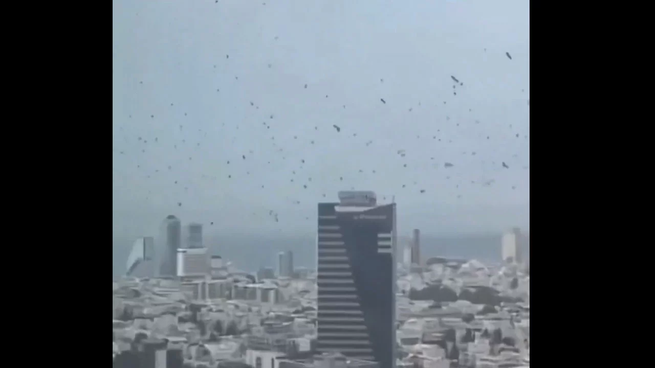 Tel Aviv'i Kargalar Bastı! Peki Bu Ne Anlama Geliyor (1)-1