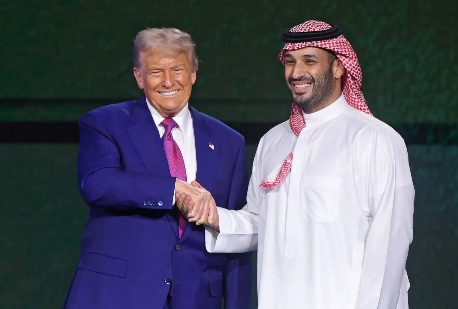 Yalakalarına Duyurulur! İşte Trump Bu! Selman’a Karşı Edepsiz Sözler “Gtümü Öpeceğini Düşünmemişti (4)