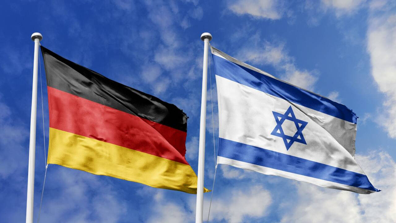 Almanya’da Siyonizm'e Diz Çöktü Filistin Demek Artık Suç Sayılacak!U