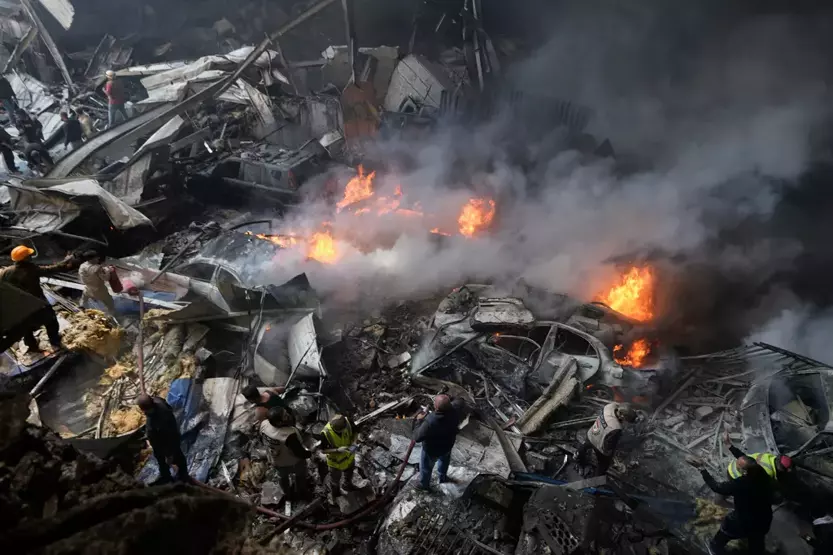 Ateşkes Dinlemeyen İsrail Lübnan'da Soykırıma Devam Etti 10 Dakikada 100 Bomba! (11)