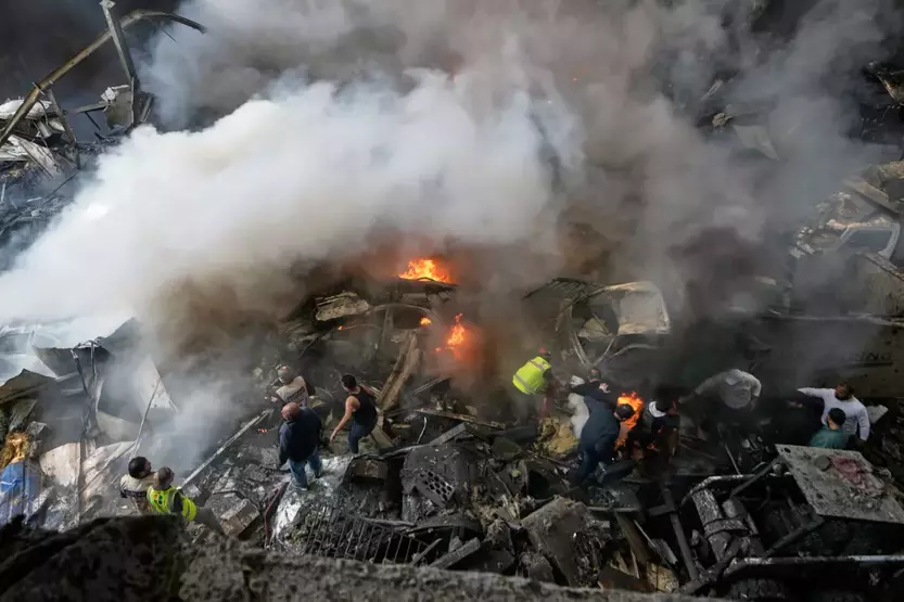 Ateşkes Dinlemeyen İsrail Lübnan'da Soykırıma Devam Etti 10 Dakikada 100 Bomba! (5)