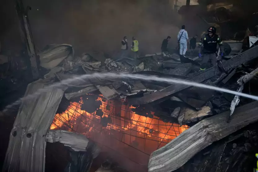 Ateşkes Dinlemeyen İsrail Lübnan'da Soykırıma Devam Etti 10 Dakikada 100 Bomba! (8)