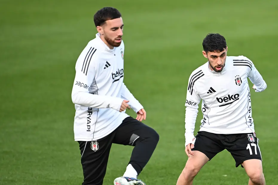 Beşiktaş'ta Şok Sakatlık! O Futbolcu Ameliyat Olacak (1)
