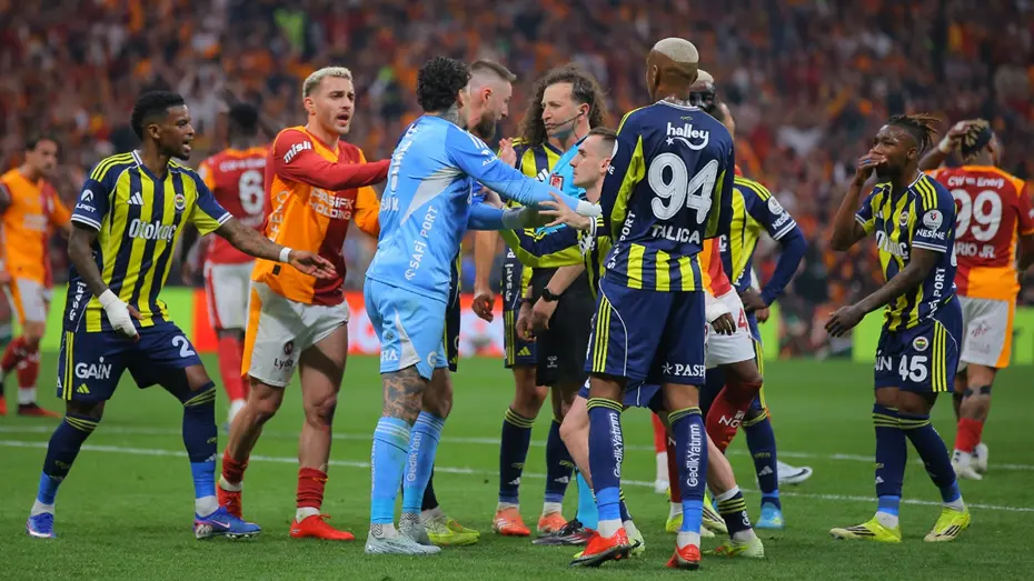 Ederson, Yasin Kol'a Ne Dedi Derbinin Hakemi O Küfrü Açıkladı (3)