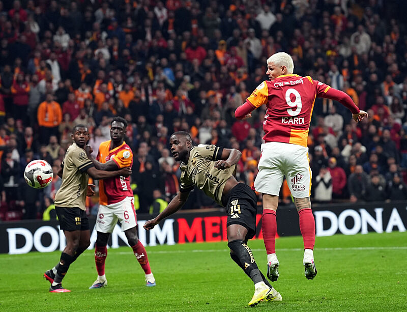 Emre Bol Ve Evren Turhan Canlı Yayında Birbirine Girdi! 6525