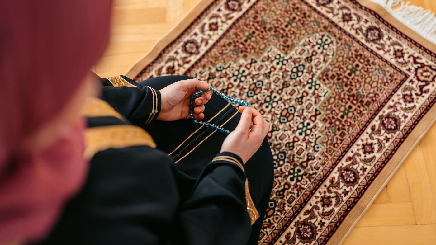 Evde Huzur İçin Okunacak Dua Nedir? Aile Huzuru, Bereket Ve Manevi Dengeyi Artıran En Etkili Dualar