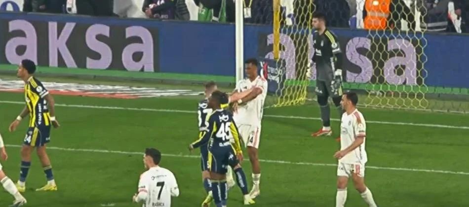 Fenerbahçe Beşiktaş Maçı Tartışmalı Pozisyonları Penaltı Kararı Doğru Mu (19)
