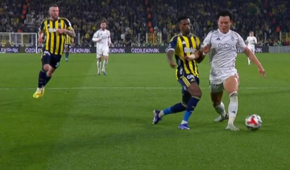 Fenerbahçe Beşiktaş Maçı Tartışmalı Pozisyonları Penaltı Kararı Doğru Mu (6)