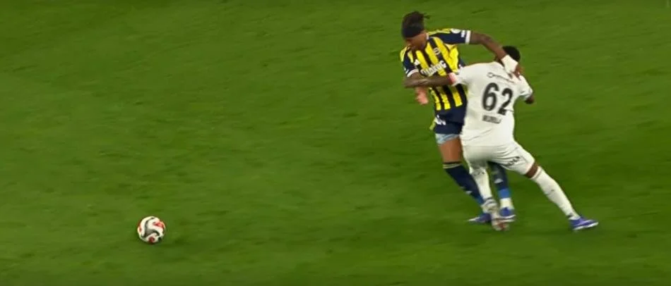 Fenerbahçe Beşiktaş Maçı Tartışmalı Pozisyonları Penaltı Kararı Doğru Mu (7)