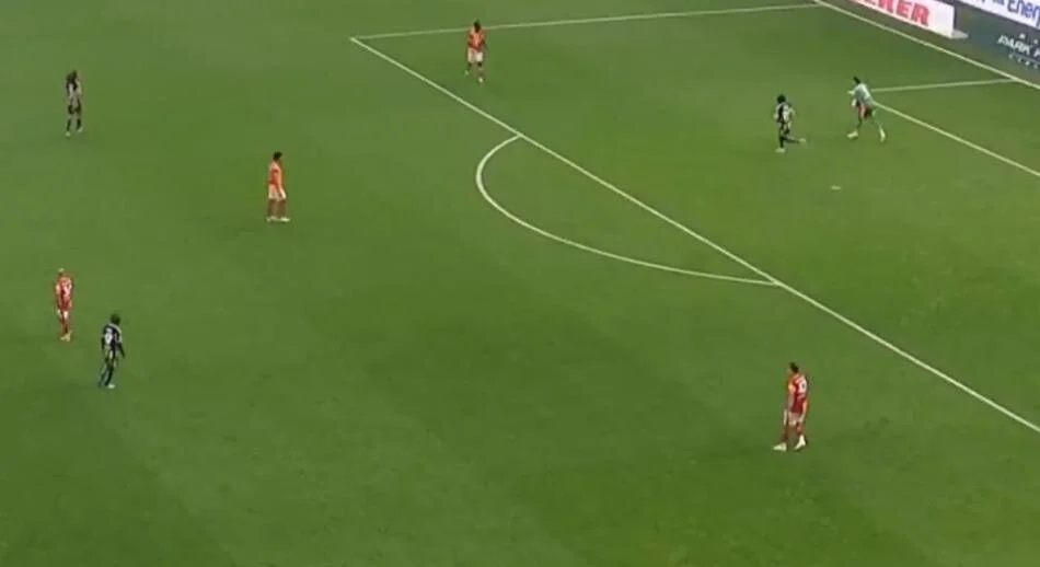 Galatasaray Fenerbahçe Maçının Tartışmalı Pozisyonları 26 (20)