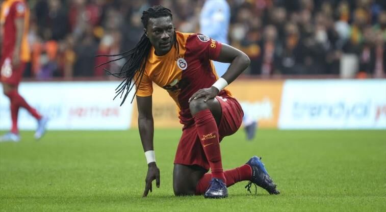 Galatasaray'da Gomis Bombası Geri Dönüyor! (2)