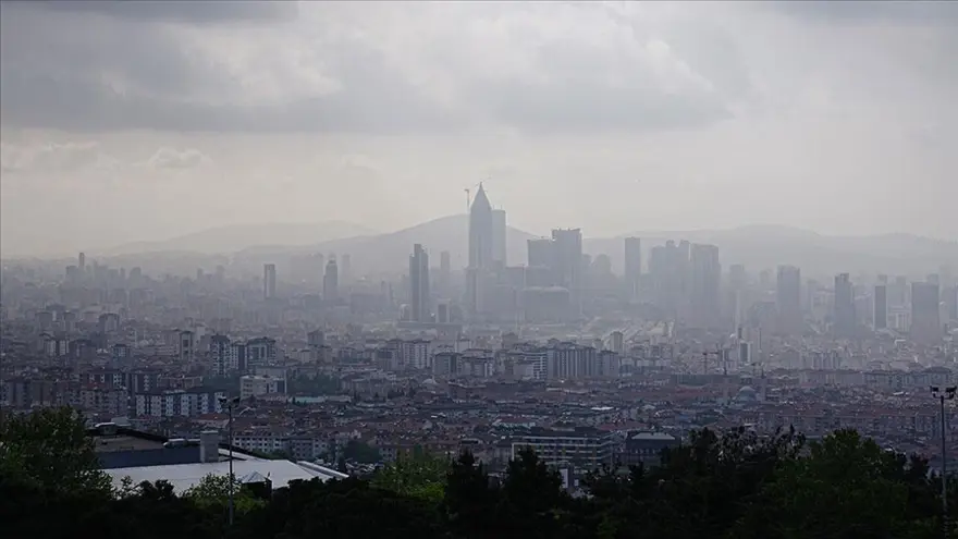 İstanbul'da 3 Günlük Çöl Tozu Alarmı Gökyüzü Sararacak (5)